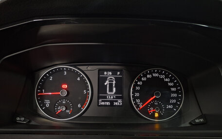 Volkswagen Multivan T6 рестайлинг, 2016 год, 2 999 950 рублей, 16 фотография