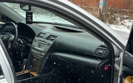 Toyota Camry, 2006 год, 900 000 рублей, 13 фотография