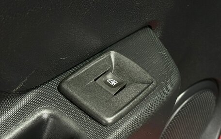 Renault Sandero II рестайлинг, 2016 год, 869 000 рублей, 25 фотография