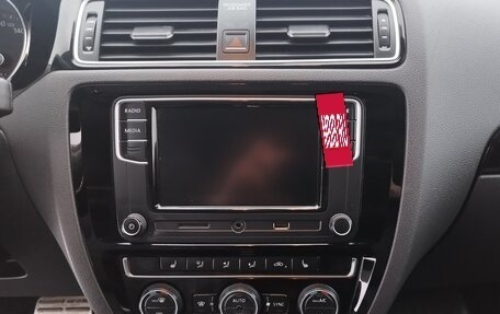 Volkswagen Jetta VI, 2018 год, 1 420 000 рублей, 12 фотография