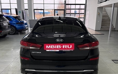 KIA Optima IV, 2018 год, 2 080 000 рублей, 3 фотография