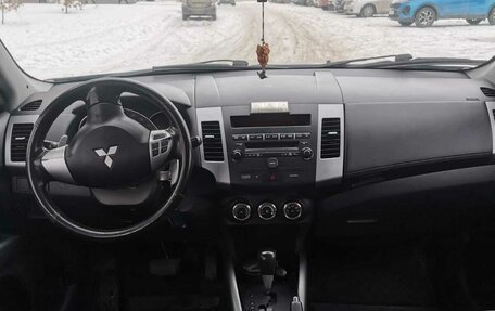 Mitsubishi Outlander III рестайлинг 3, 2011 год, 1 450 000 рублей, 4 фотография