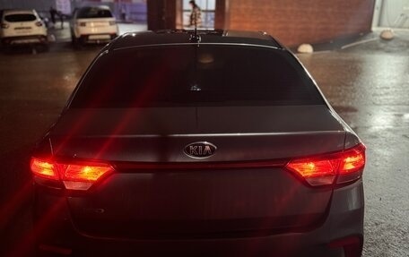 KIA Rio IV, 2019 год, 1 300 000 рублей, 3 фотография