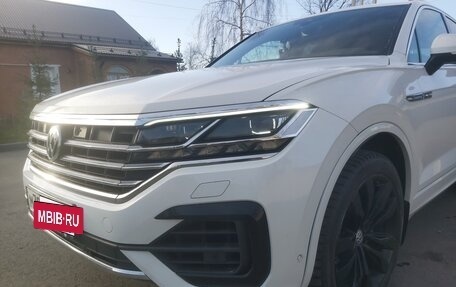 Volkswagen Touareg III, 2019 год, 5 850 000 рублей, 3 фотография