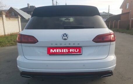 Volkswagen Touareg III, 2019 год, 5 850 000 рублей, 6 фотография