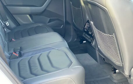 Volkswagen Touareg III, 2019 год, 5 850 000 рублей, 18 фотография