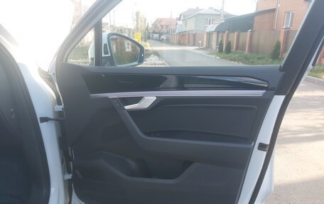 Volkswagen Touareg III, 2019 год, 5 850 000 рублей, 12 фотография