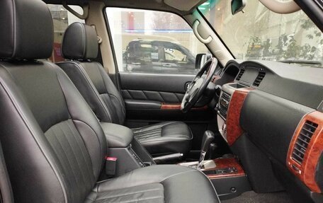 Nissan Patrol, 2005 год, 1 460 000 рублей, 10 фотография