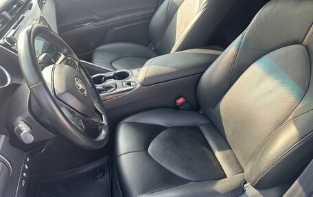 Toyota Camry, 2018 год, 2 700 000 рублей, 11 фотография