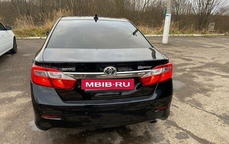 Toyota Camry, 2014 год, 1 570 000 рублей, 2 фотография