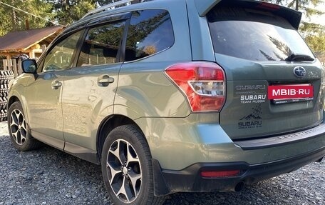 Subaru Forester, 2014 год, 1 570 000 рублей, 3 фотография