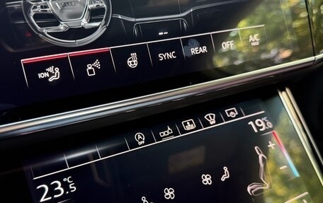 Audi A8, 2020 год, 6 990 000 рублей, 10 фотография