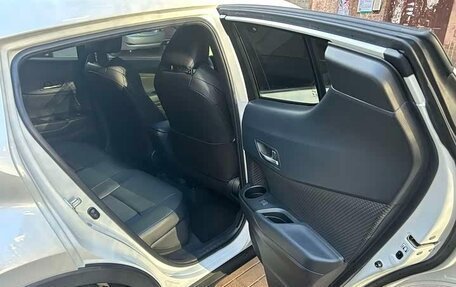 Toyota C-HR I рестайлинг, 2021 год, 1 785 000 рублей, 12 фотография