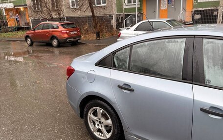 Chevrolet Cruze II, 2010 год, 350 000 рублей, 12 фотография