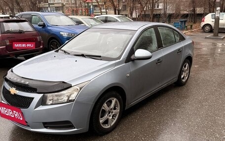Chevrolet Cruze II, 2010 год, 350 000 рублей, 15 фотография