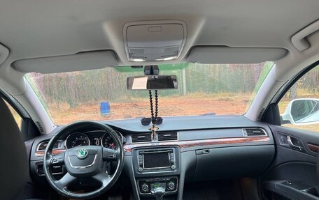 Skoda Superb III рестайлинг, 2010 год, 1 100 000 рублей, 2 фотография