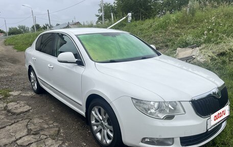 Skoda Superb III рестайлинг, 2010 год, 1 100 000 рублей, 23 фотография