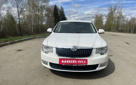 Skoda Superb III рестайлинг, 2010 год, 1 100 000 рублей, 26 фотография