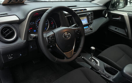 Toyota RAV4, 2015 год, 1 899 000 рублей, 8 фотография