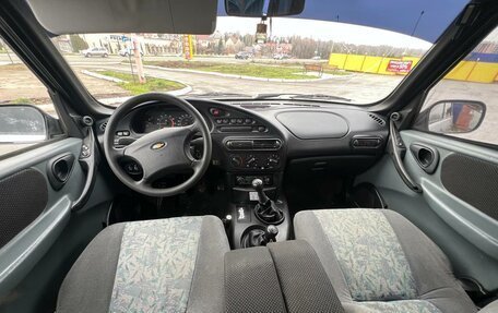 Chevrolet Niva I рестайлинг, 2004 год, 270 000 рублей, 7 фотография