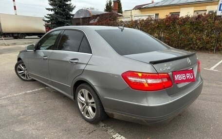Mercedes-Benz E-Класс, 2009 год, 800 000 рублей, 3 фотография