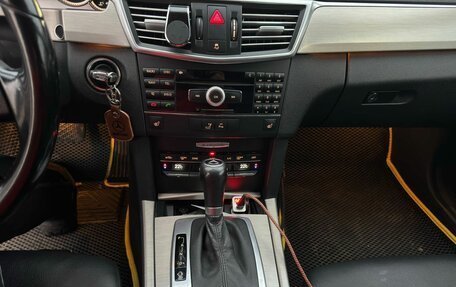 Mercedes-Benz E-Класс, 2009 год, 800 000 рублей, 15 фотография