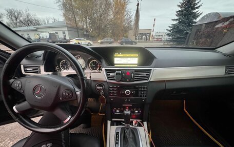 Mercedes-Benz E-Класс, 2009 год, 800 000 рублей, 12 фотография