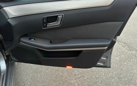 Mercedes-Benz E-Класс, 2009 год, 800 000 рублей, 17 фотография