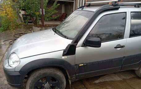 Chevrolet Niva I рестайлинг, 2015 год, 600 000 рублей, 11 фотография