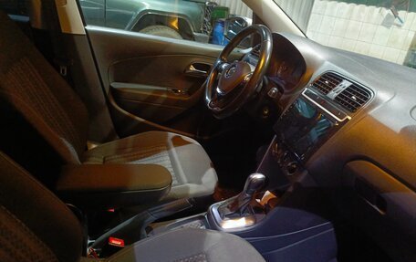 Volkswagen Polo VI (EU Market), 2016 год, 1 050 000 рублей, 10 фотография