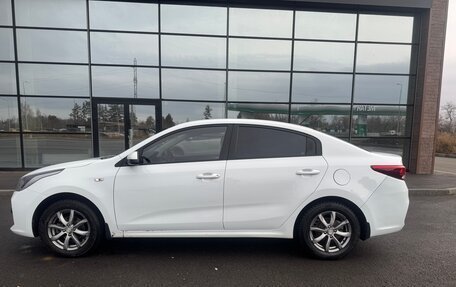 KIA Rio IV, 2017 год, 1 250 000 рублей, 2 фотография