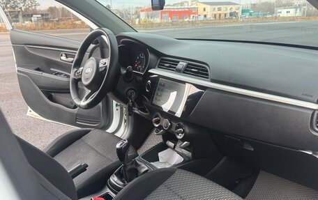 KIA Rio IV, 2017 год, 1 250 000 рублей, 13 фотография