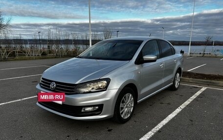 Volkswagen Polo VI (EU Market), 2015 год, 845 000 рублей, 2 фотография