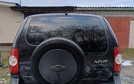 Chevrolet Niva I рестайлинг, 2015 год, 650 000 рублей, 3 фотография