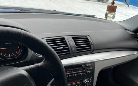 BMW 1 серия, 2008 год, 990 000 рублей, 18 фотография