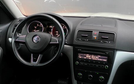 Skoda Yeti I рестайлинг, 2014 год, 879 600 рублей, 13 фотография