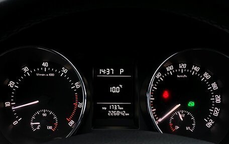 Skoda Yeti I рестайлинг, 2014 год, 879 600 рублей, 20 фотография