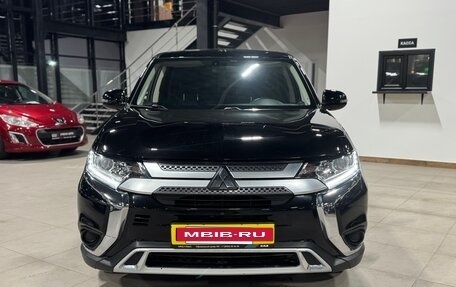 Mitsubishi Outlander III рестайлинг 3, 2019 год, 2 248 000 рублей, 3 фотография