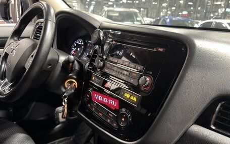 Mitsubishi Outlander III рестайлинг 3, 2019 год, 2 248 000 рублей, 17 фотография