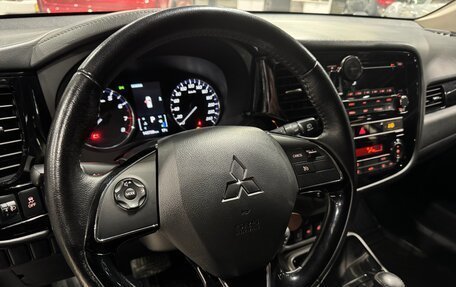 Mitsubishi Outlander III рестайлинг 3, 2019 год, 2 248 000 рублей, 22 фотография