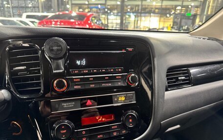 Mitsubishi Outlander III рестайлинг 3, 2019 год, 2 248 000 рублей, 25 фотография