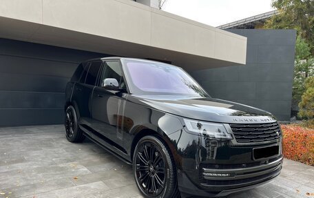 Land Rover Range Rover IV рестайлинг, 2023 год, 21 000 000 рублей, 2 фотография