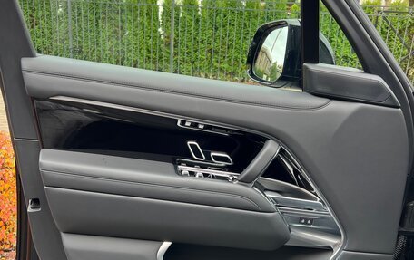 Land Rover Range Rover IV рестайлинг, 2023 год, 21 000 000 рублей, 9 фотография