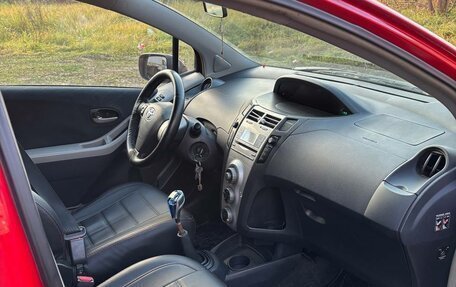 Toyota Yaris III рестайлинг, 2007 год, 300 000 рублей, 6 фотография