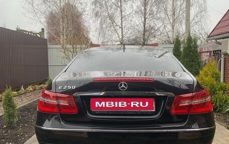 Mercedes-Benz E-Класс, 2011 год, 1 150 000 рублей, 3 фотография