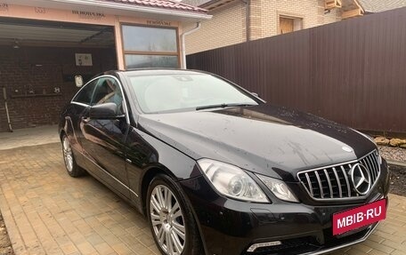 Mercedes-Benz E-Класс, 2011 год, 1 150 000 рублей, 6 фотография