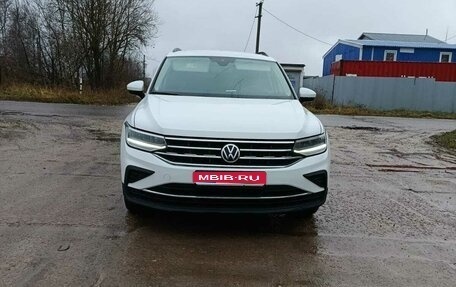 Volkswagen Tiguan II, 2021 год, 3 450 000 рублей, 1 фотография