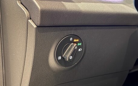 Volkswagen Taos, 2022 год, 2 600 000 рублей, 10 фотография