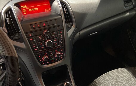 Opel Astra J, 2013 год, 560 000 рублей, 25 фотография