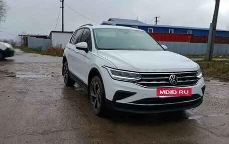 Volkswagen Tiguan II, 2021 год, 3 450 000 рублей, 2 фотография